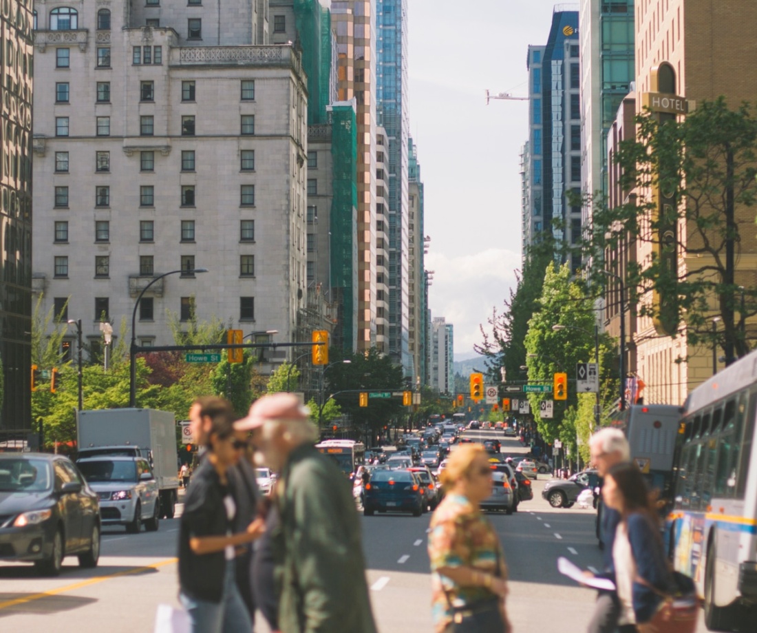 busy city street out of focus